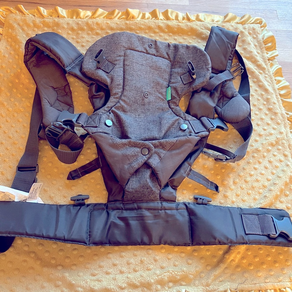 Infantino Flip-4-in-1 convertible baby carrier